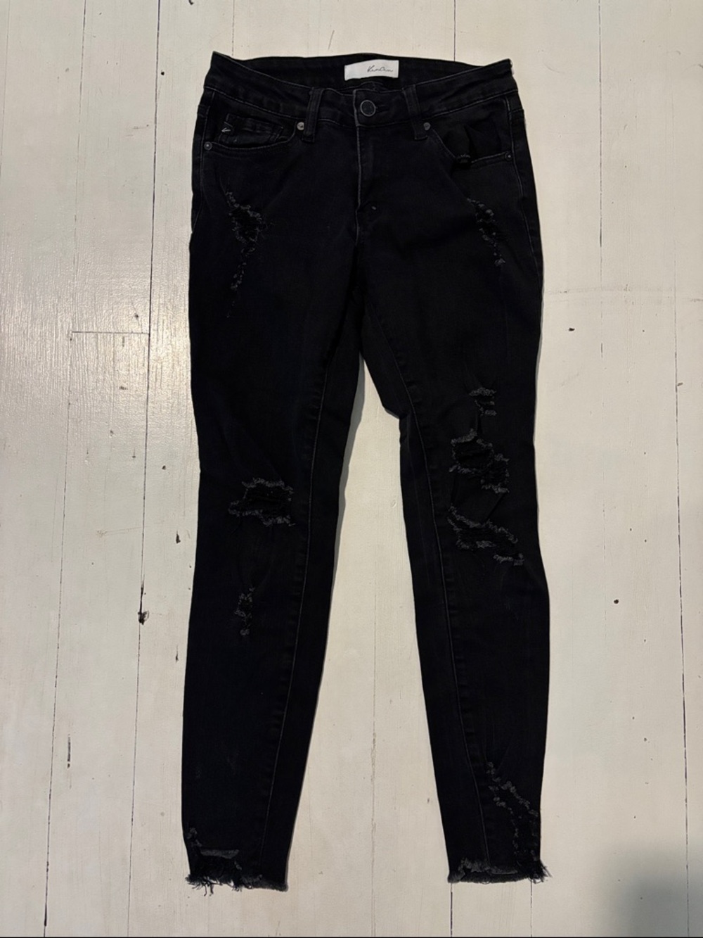 Black Distressed Women’s Skinny Jeans